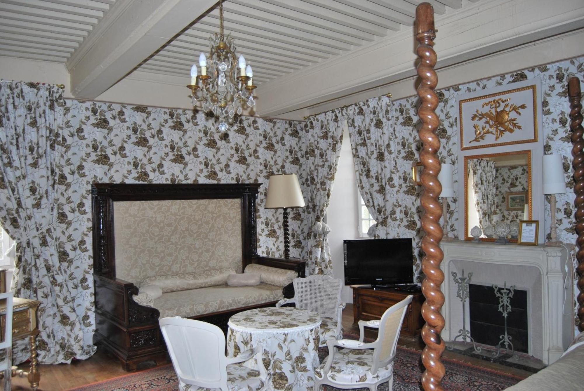 Olliergues Chateau De Chantelauze חדר תמונה