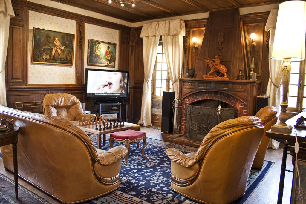 Olliergues Chateau De Chantelauze מראה חיצוני תמונה